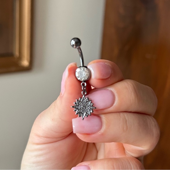 CZ Stainless steel star dangle gunmetal belly button ring - Picture 3 of 5